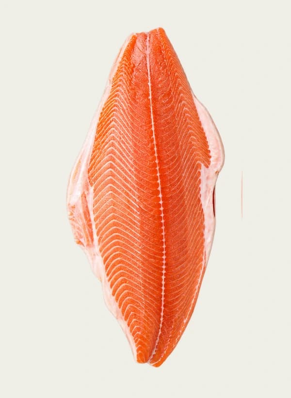 Atlantiklachsfilet auf Trim A getrimmt, von oben fotografiert
